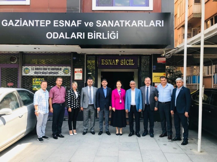 DERYA BAKBAK, ESNAF VE SANATKARLARI ODALARI BİRLİĞİ’NE BAĞLI ODA BAŞKANLARIYLA BİR ARAYA GELDİ