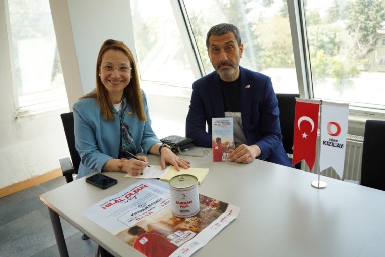 MİLLETVEKİLİ BAKBAK GAZZE’DEKİ FİLİSTİNLİ KARDEŞLERİMİZİ UNUTMADI KIZILAY’IN KURBAN KAMPANYASINA DESTEK VERDİ
