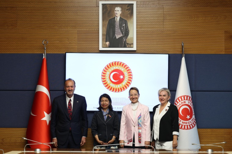 PERU BÜYÜKELÇİSİ MORALES’İ TBMM’DE AĞIRLADIK